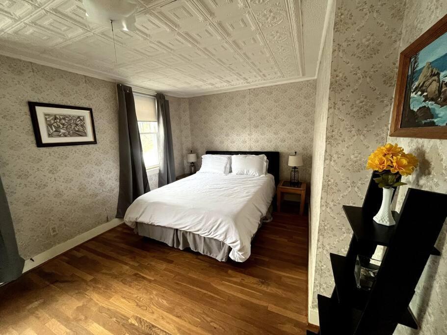 Cute 6-Bedroom Getaway In The Heart Of Littleton Zewnętrze zdjęcie