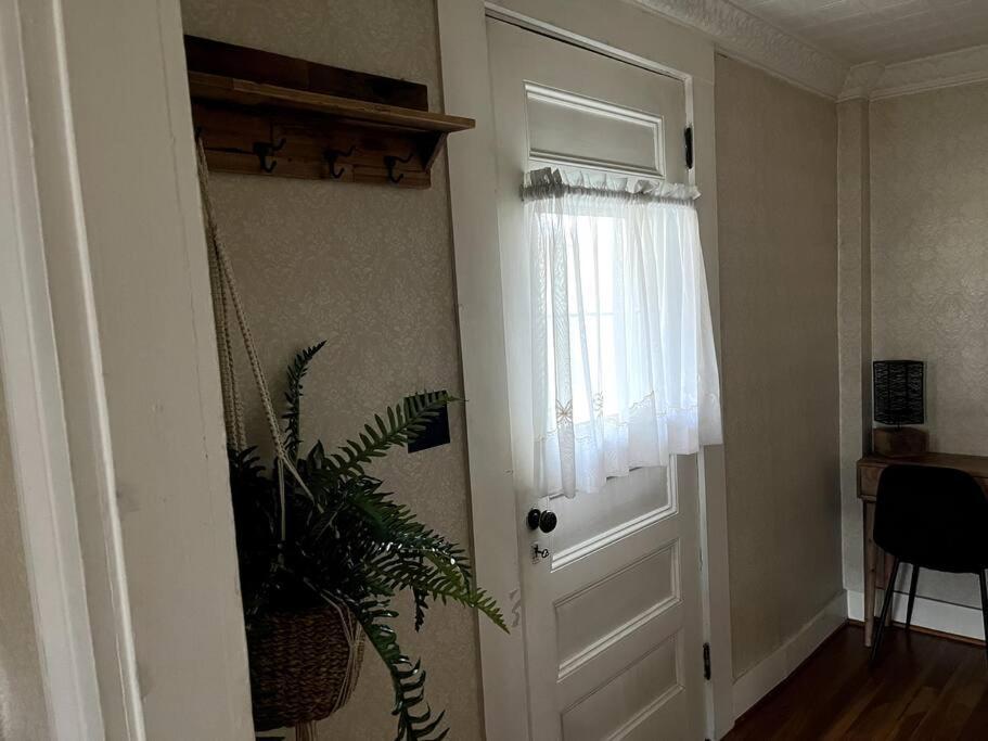 Cute 6-Bedroom Getaway In The Heart Of Littleton Zewnętrze zdjęcie